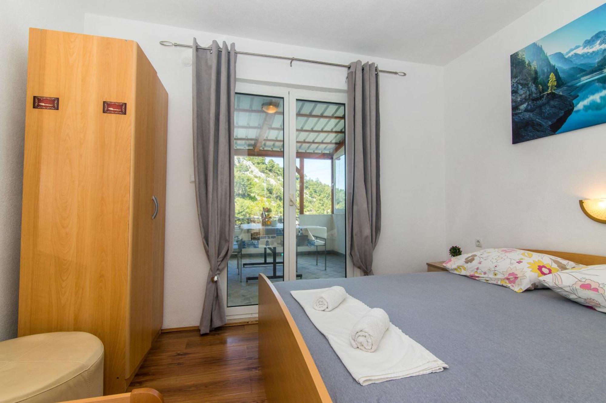 Apartments Jelena Bogomolje Ngoại thất bức ảnh